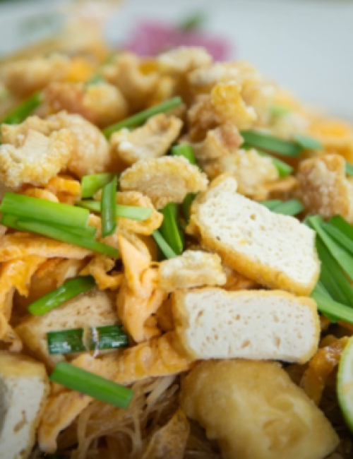 ผัดหมี่น้ำตาลโตนด เมืองเพชรบุรี “การถอดภูมิปัญญาการปรุงอาหารพื้นถิ่น อำเภอบ้านลาด จังหวัดเพชรบุรี”